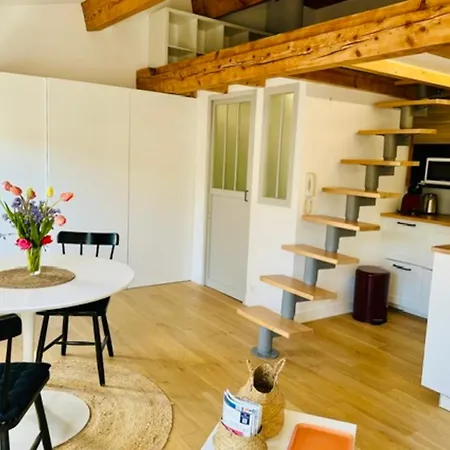Apartmán With Lantern Tower View Near La Rochelle (Charente-Maritime)